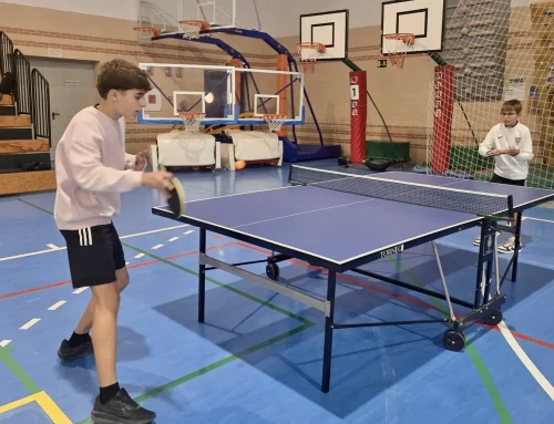El IES Los Albares triunfa en el Campeonato Local de Tenis de Mesa