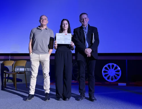 Rigor, memoria y justicia para las víctimas: la alumna  Alba García Ramírez y el profesor Manuel Martínez recogen el primer premio de Memoria Democrática